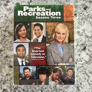 New Parks and Recreation season 3 DVD set